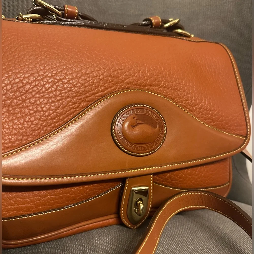 Vintage Dooney & Bourke peanut large carrier bag - Picture 3 of 11